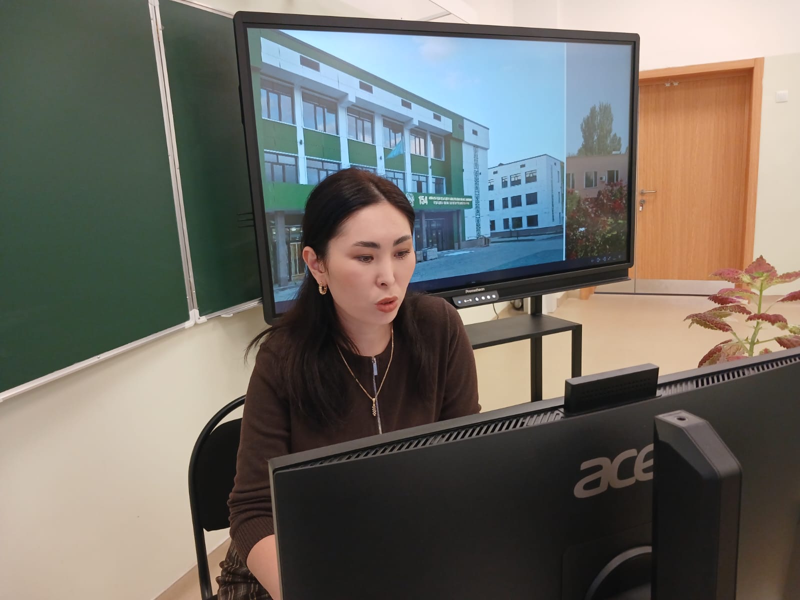 К. Мандоки атындағы №154 ЖББ мектепте «Ғылыми ізденіс дағдыларын жетілдіру арқылы кәсіби шеберлікті қалыптастыру» тақырыбында әдістемелік семинар өткізілді.